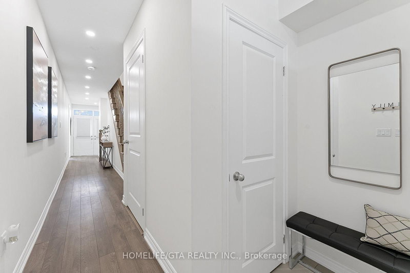 7 Holyrood Cres, Vaughan, L4H 5G2 | Image 3