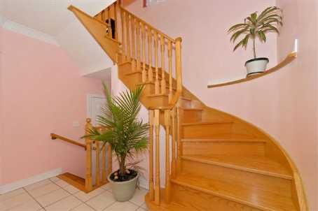 118 Solway Ave, Vaughan, L6A2X1 | Image 2