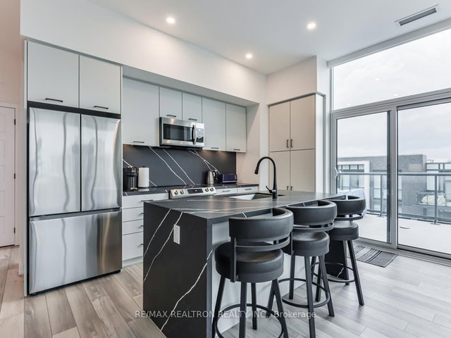 417 - 415 Sea Ray Avenue