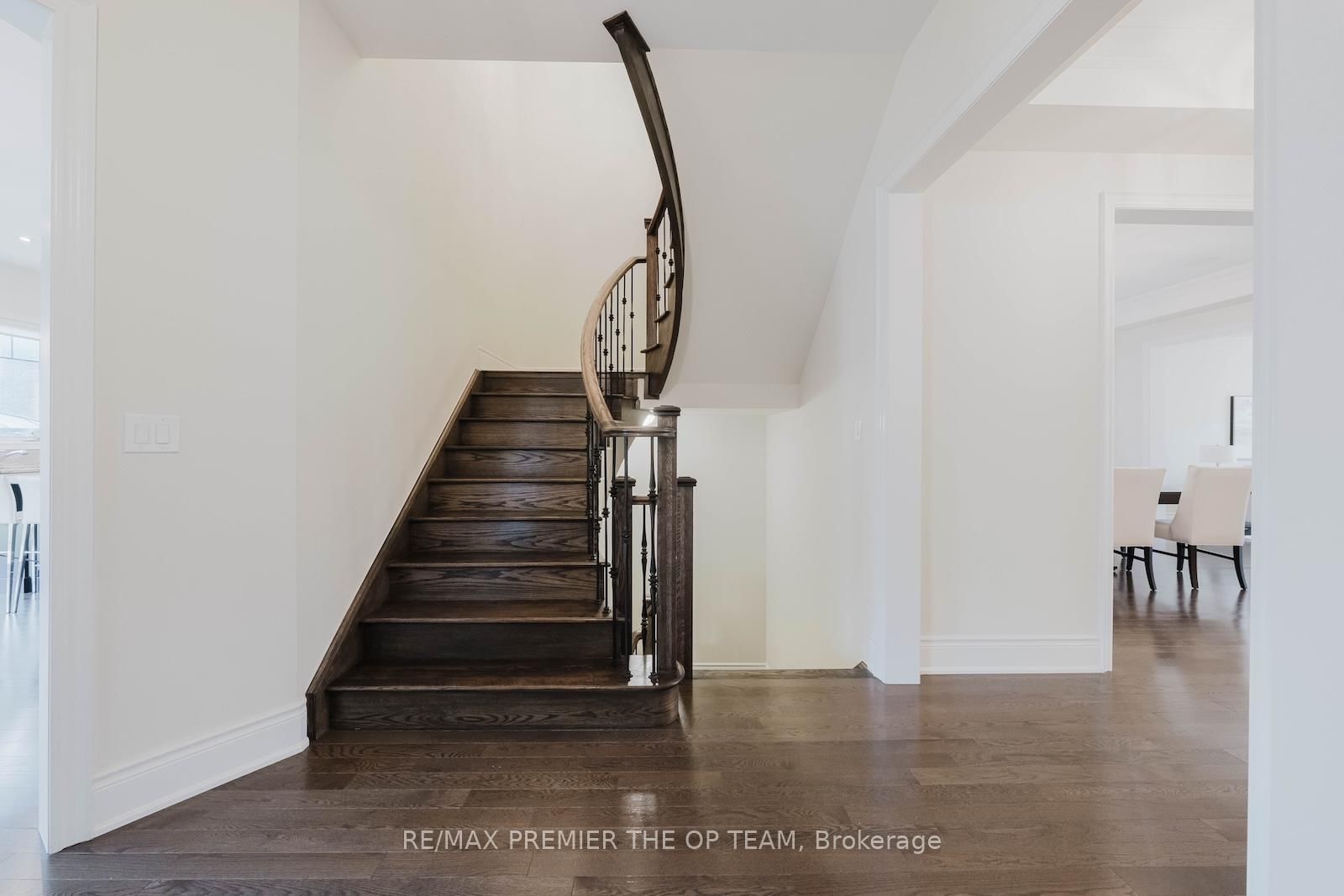 Detached House sold at 70 Torgan Trail, Vaughan, Ontario, L4H 3X6 - Kleinburg - MLS: N12526892