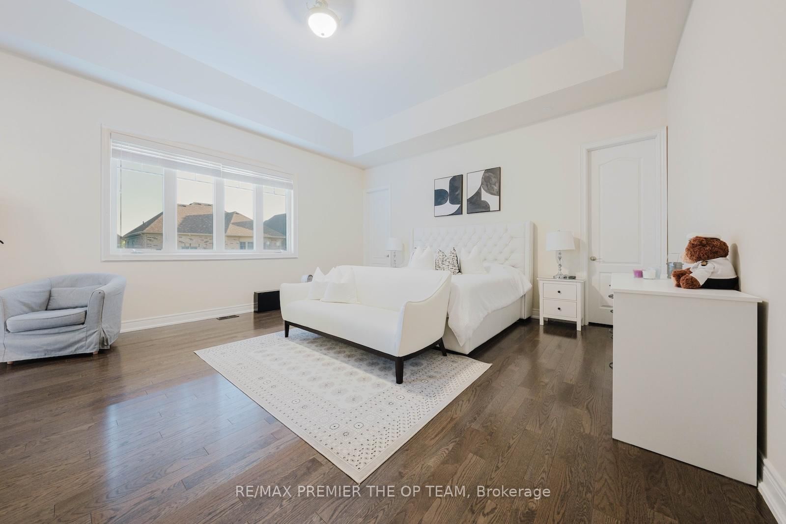 Detached House sold at 70 Torgan Trail, Vaughan, Ontario, L4H 3X6 - Kleinburg - MLS: N12526892