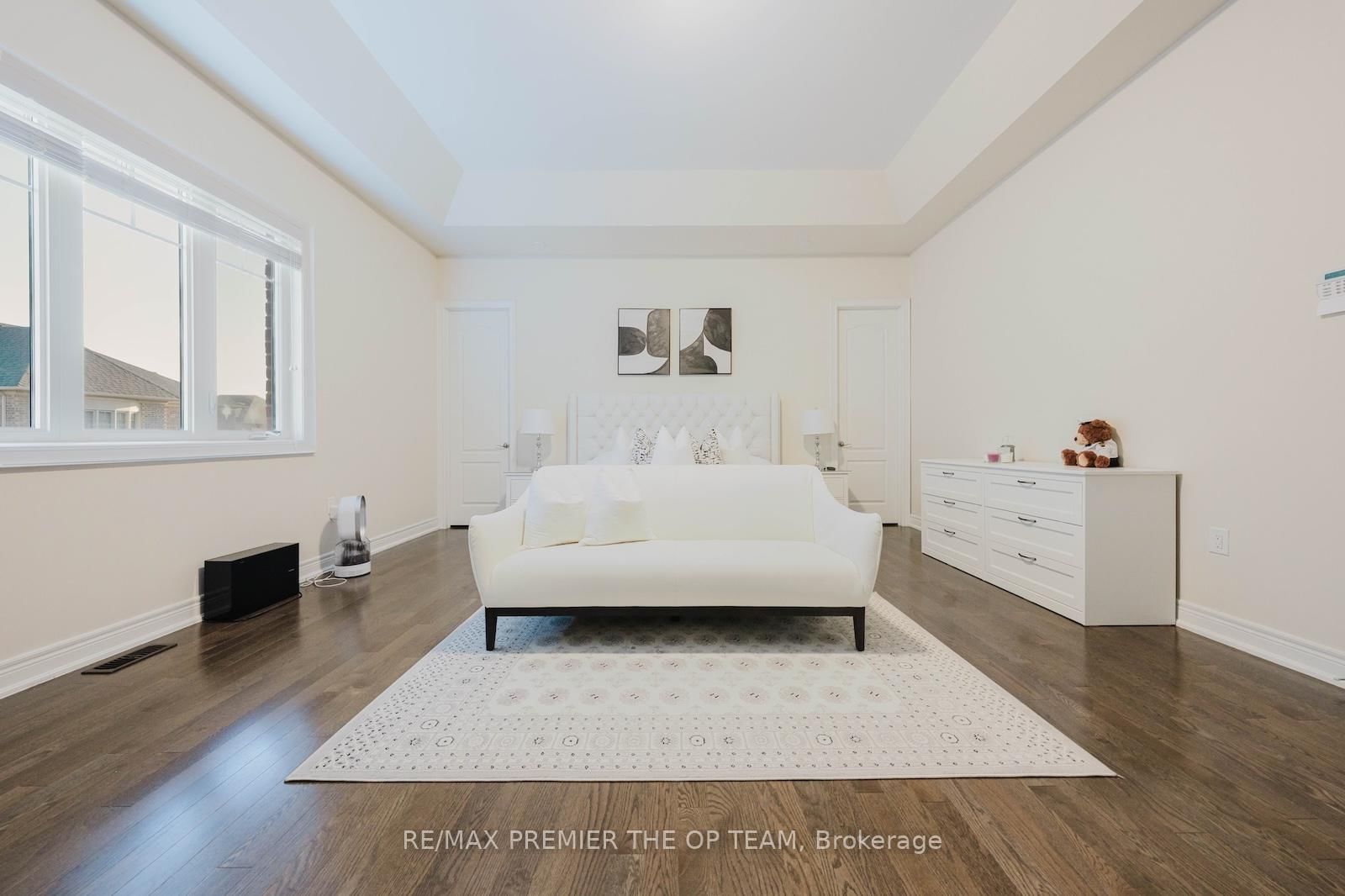 Detached House sold at 70 Torgan Trail, Vaughan, Ontario, L4H 3X6 - Kleinburg - MLS: N12526892