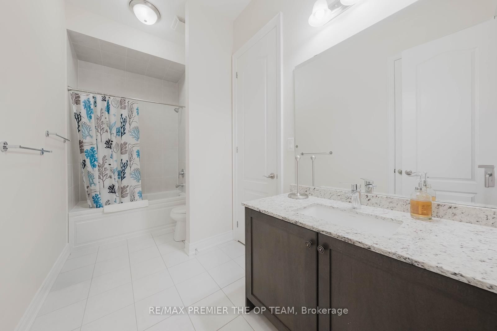 Detached House sold at 70 Torgan Trail, Vaughan, Ontario, L4H 3X6 - Kleinburg - MLS: N12526892