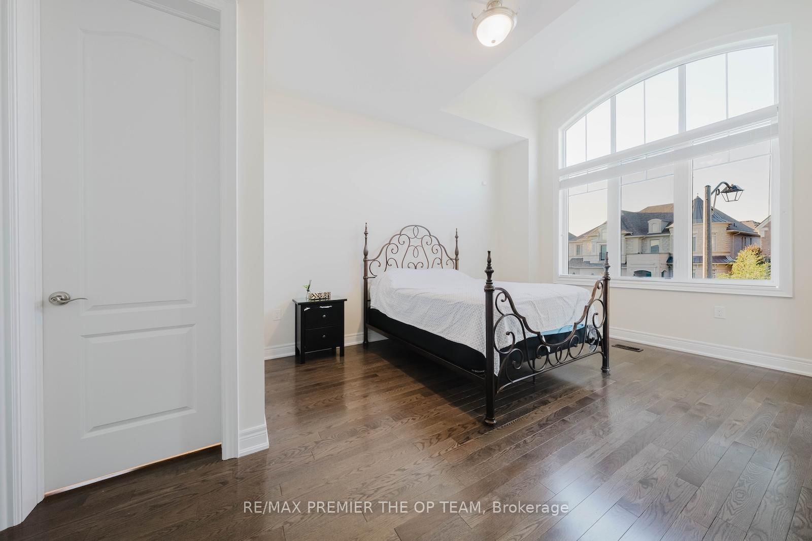 Detached House sold at 70 Torgan Trail, Vaughan, Ontario, L4H 3X6 - Kleinburg - MLS: N12526892