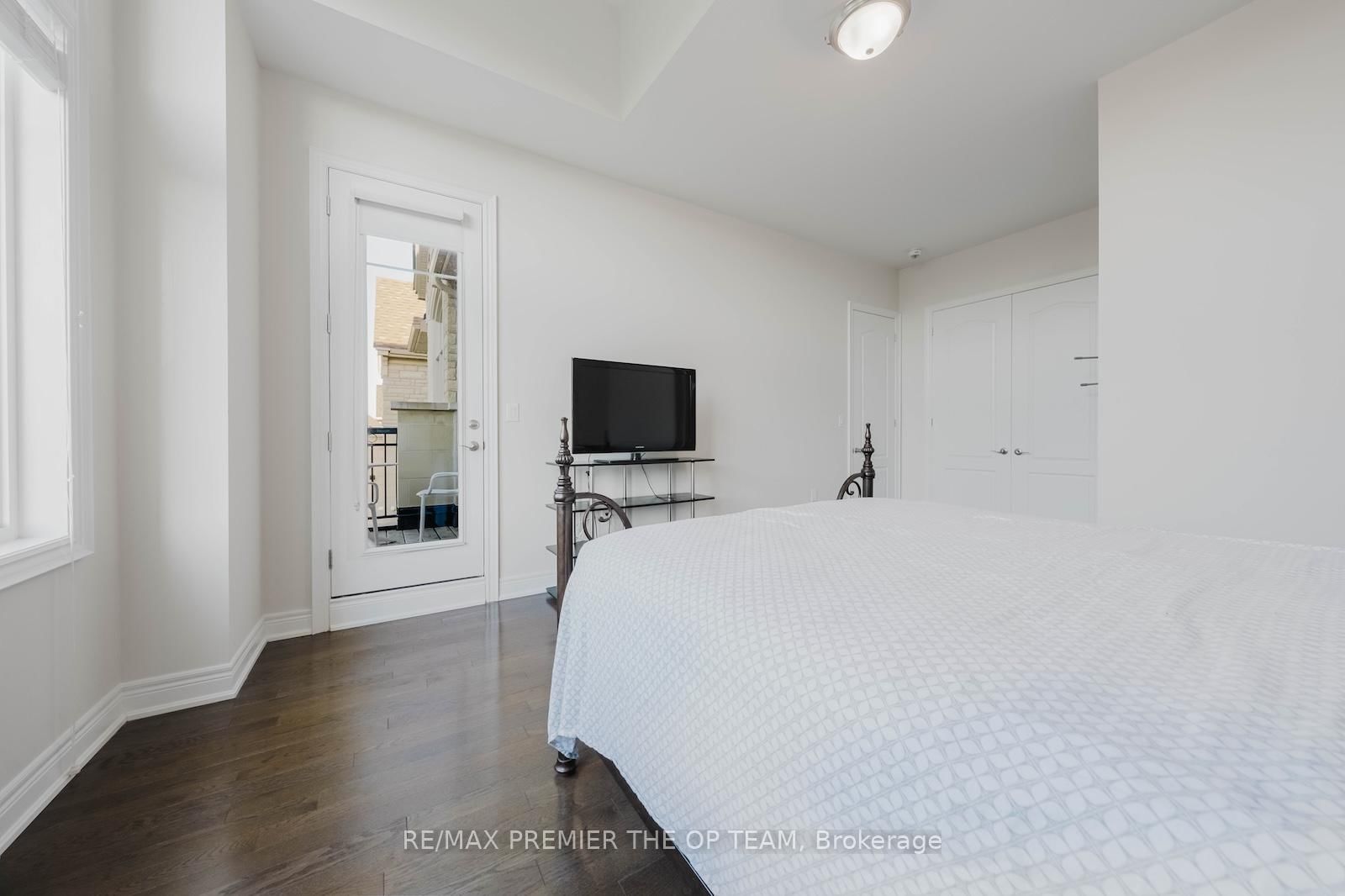 Detached House sold at 70 Torgan Trail, Vaughan, Ontario, L4H 3X6 - Kleinburg - MLS: N12526892