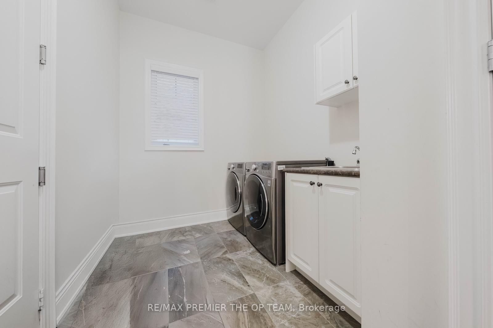 Detached House sold at 70 Torgan Trail, Vaughan, Ontario, L4H 3X6 - Kleinburg - MLS: N12526892