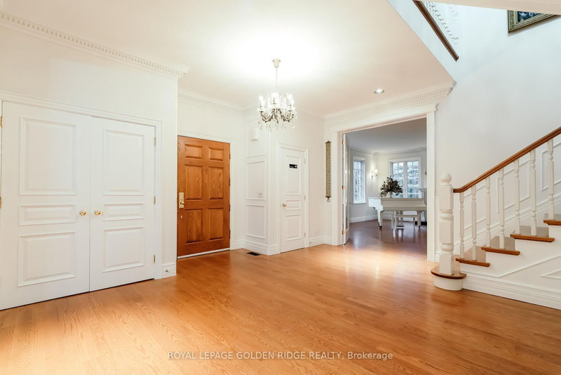 12 Forestview Tr, Whitchurch-Stouffville, L4A 2L4 | Image 3