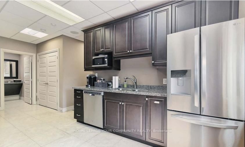 277 The Queensway Avenue S - Photo 16