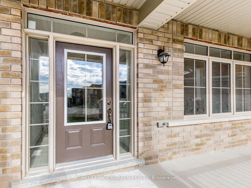 88 Lawrence D. Pridham Ave, New Tecumseth, L9R 0X4 | Image 3