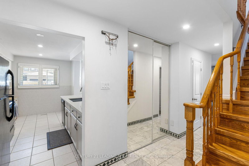 69 PARKINSON Rd, Markham, L3P 4G7 | Image 2