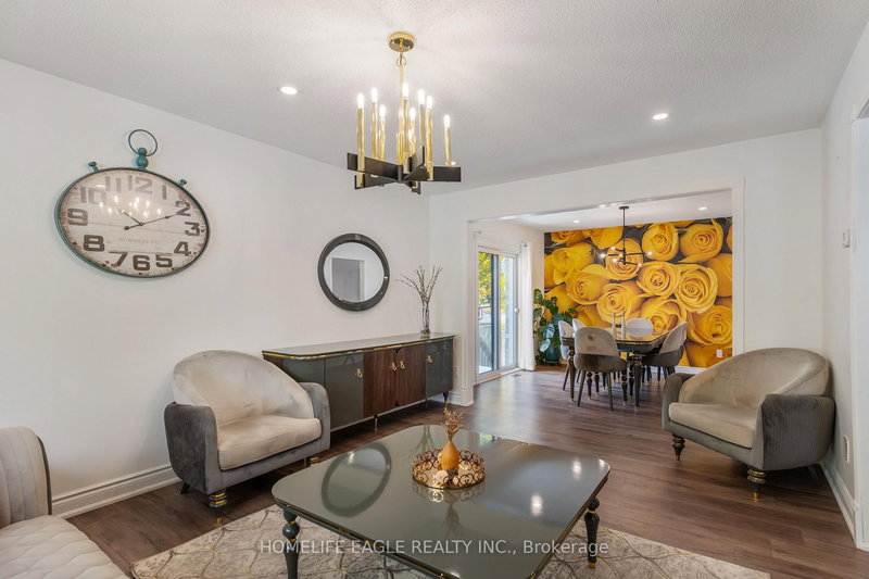 17 Beckett Ave, East Gwillimbury, L9N 1E6 | Image 3