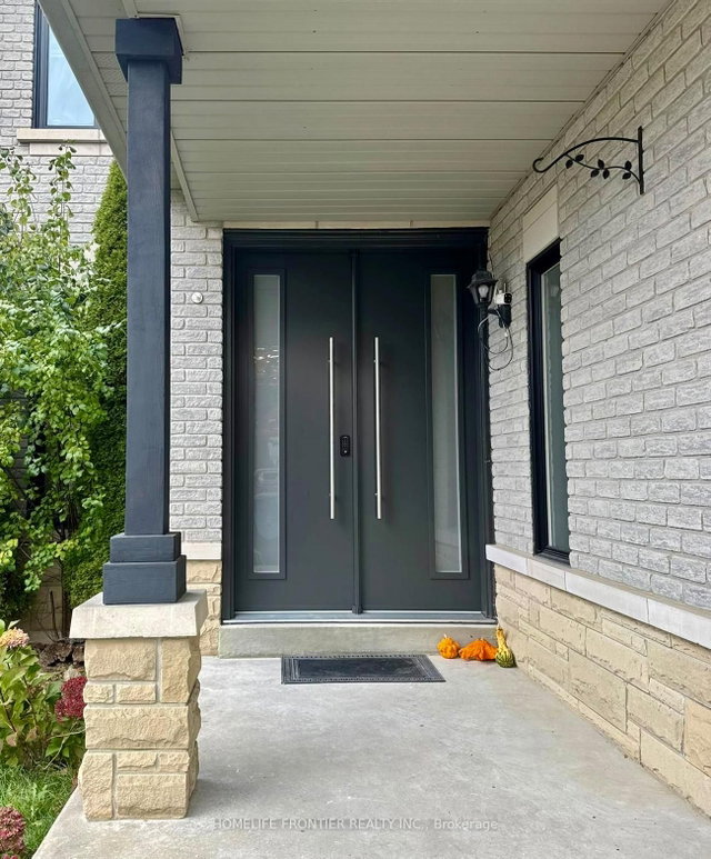 6 Raintree Crescent
