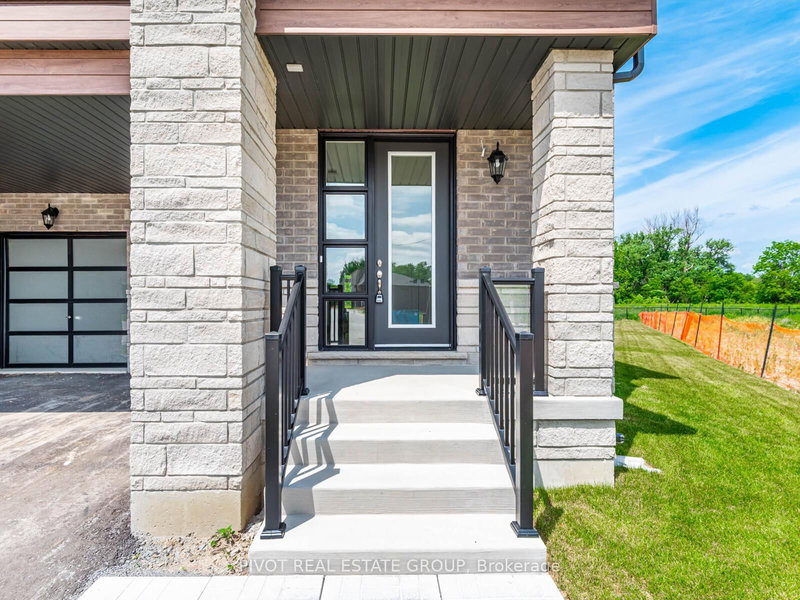 34 Montorio Dr, Richmond Hill, L4E 1N4 | Image 3