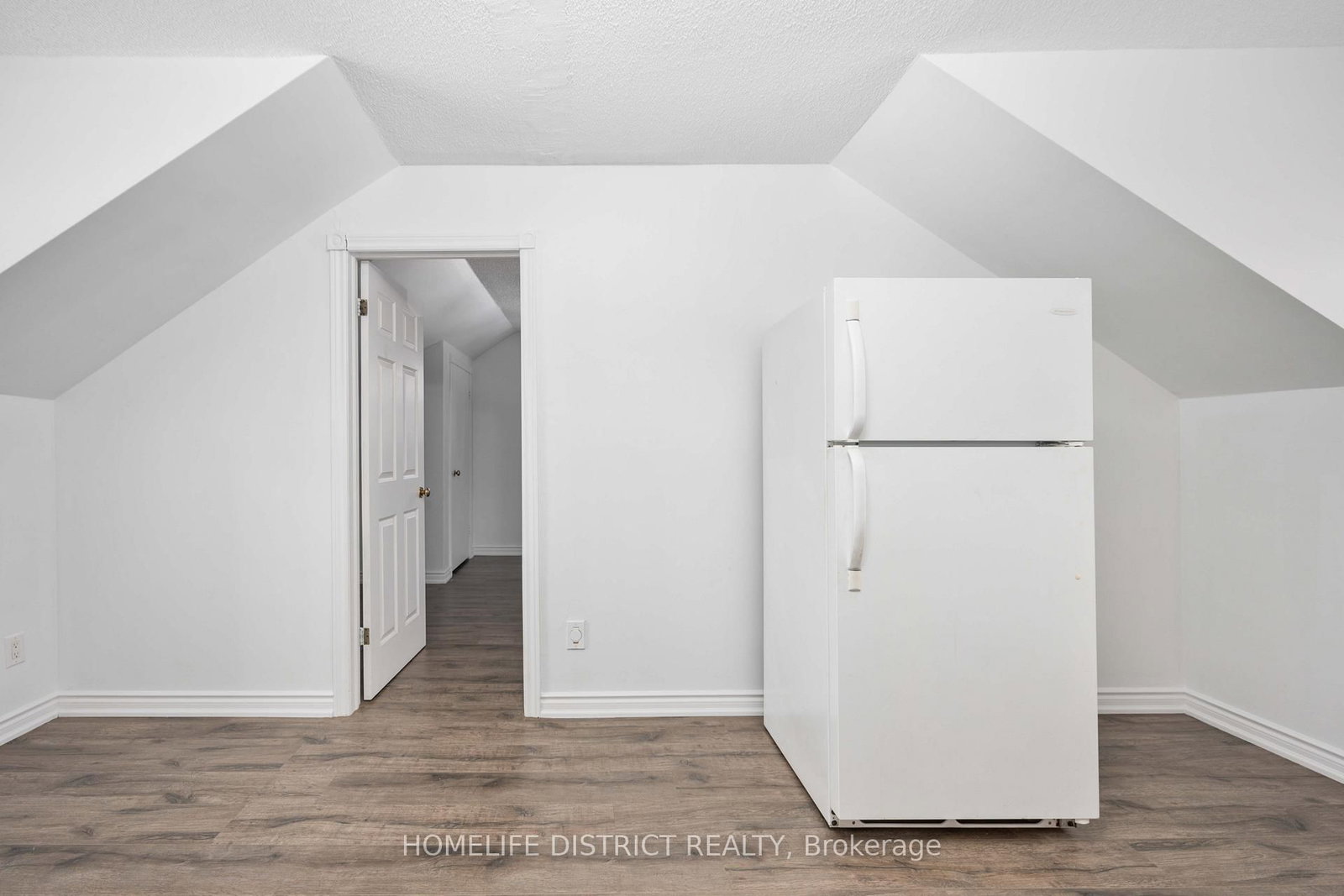 1 Grovepark Street - Photo 18