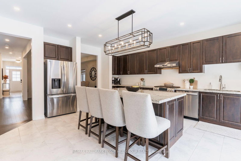 1530 Harker St, Innisfil, L9S 0R4 | Image 3