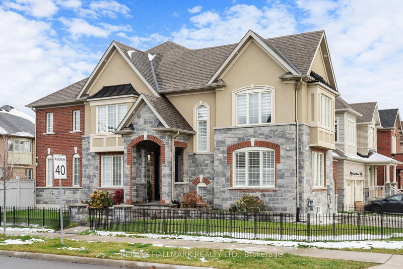 1009 Langford Blvd, Bradford West Gwillimbury, L3Z 4K9 | Image 2