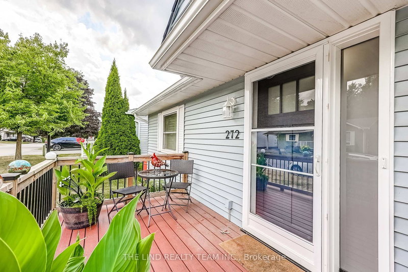 272 Jeff Smith Crt, Newmarket, L3Y 8C5 | Image 3