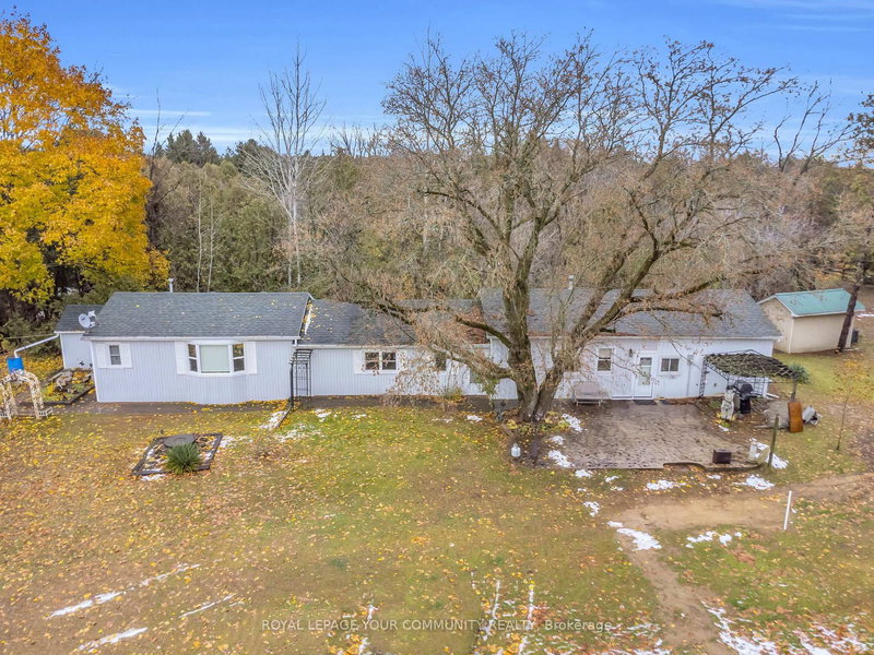 696 Catering Rd S, Georgina, L0E 1R0 | Image 2