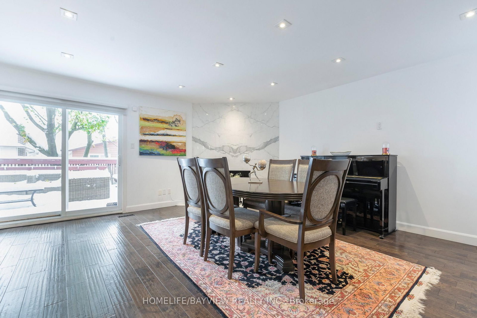 Listing Image 22