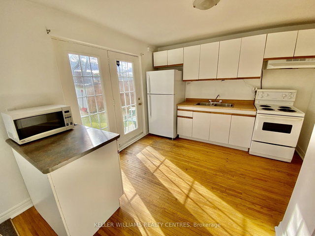 lower back unit - 43 Walter Avenue