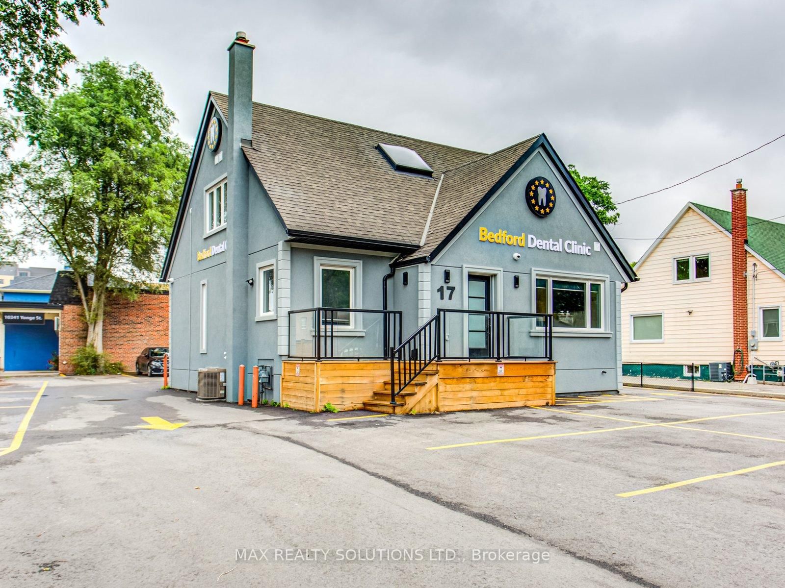 17 Bedford Park Avenue - Photo 3