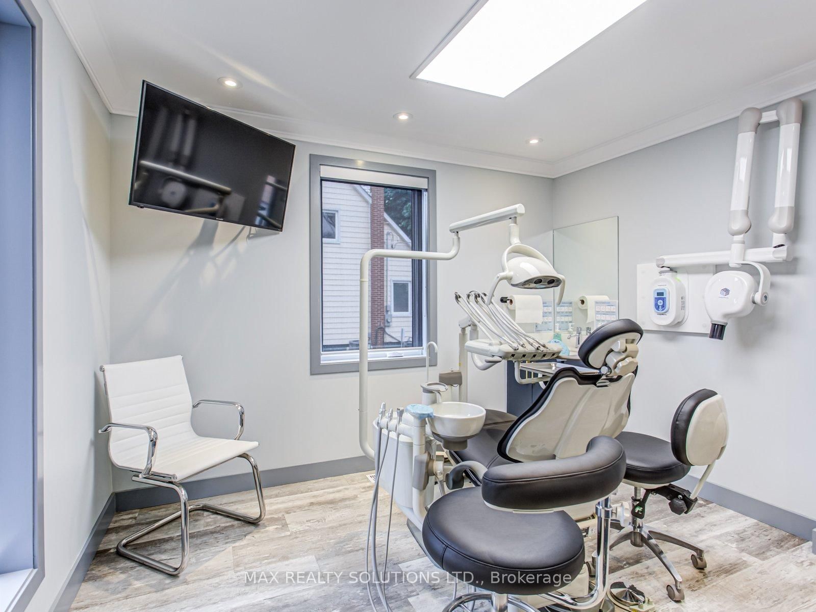 17 Bedford Park Avenue - Photo 6