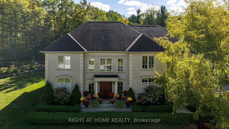 65 Kingswood Dr, King, L7B 1K8 | Image 2