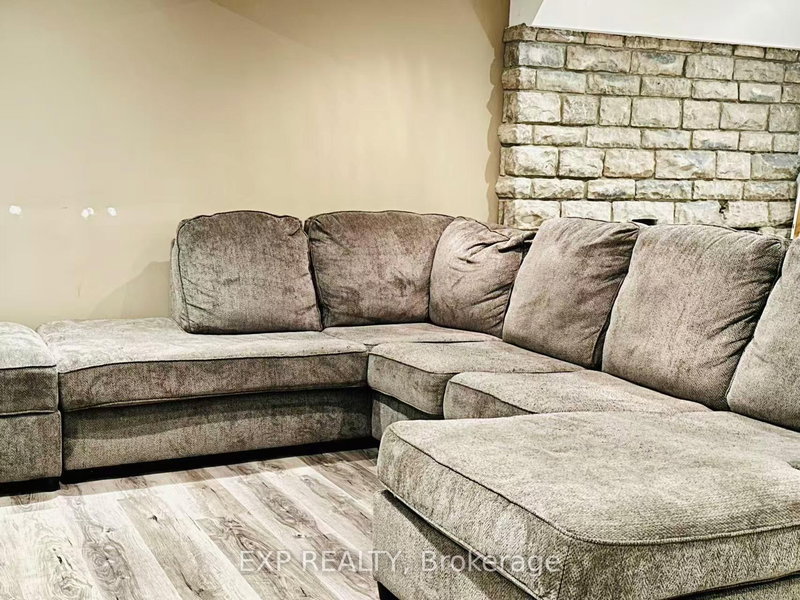 57 Emeline Cres, Markham, L3P 4G2 | Image 3