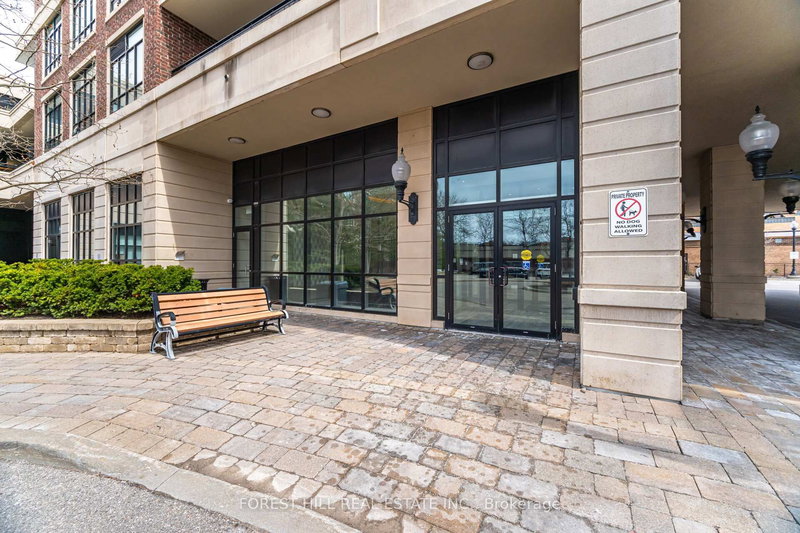 220 - 2396 Major Mackenzie Dr W, Vaughan, L6A 4Y1 | Image 2