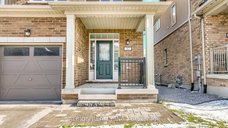 37 Donnan Dr, New Tecumseth, L0G 1W0 | Image 3