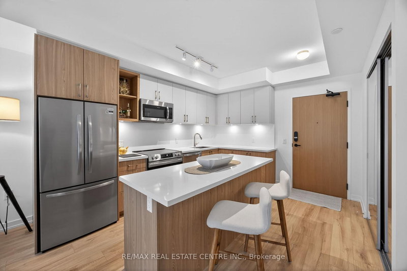 262 - 333 Sunseeker Ave, Innisfil, L9S 0R6 | Image 3