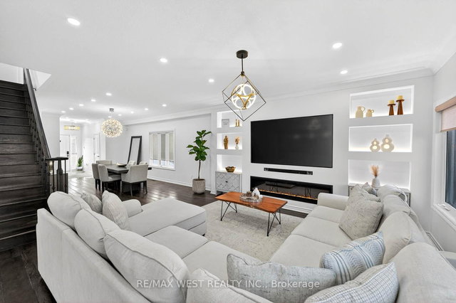 209 King Street South Street S