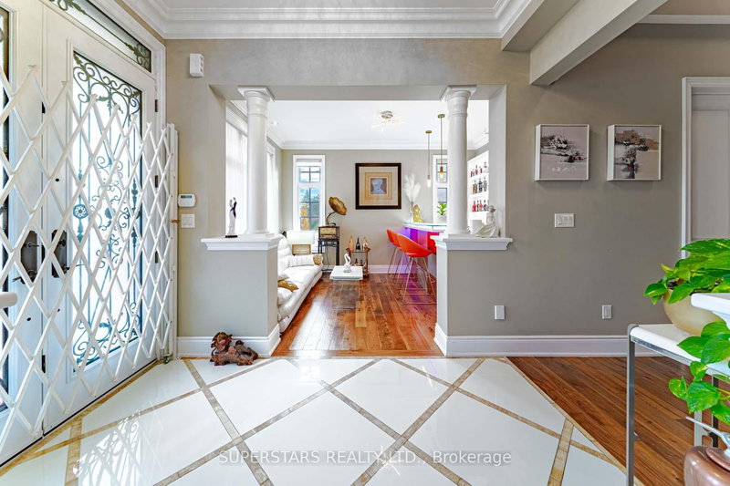 19 Royal County Down Cres, Markham, L6C 0K1 | Image 3