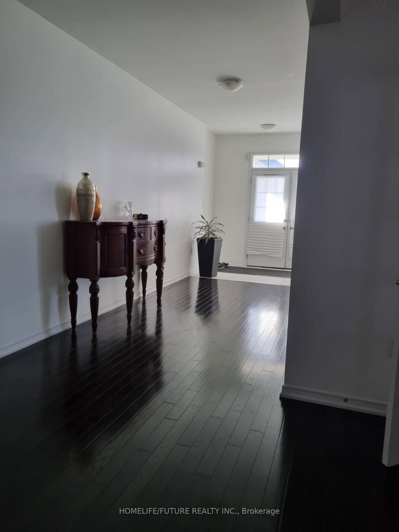 1965 Jans Blvd, Innisfil, L9S 0L3 | Image 2