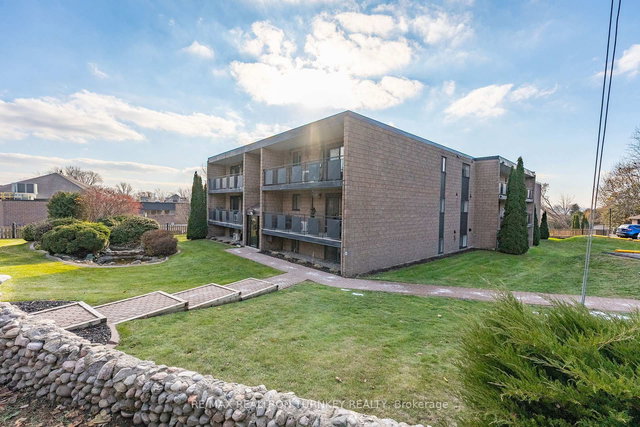 102 - 74 The Queensway S