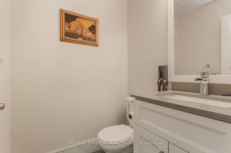 85 Maple Ridge Cres E, Markham, L6E 1T8 | Image 3