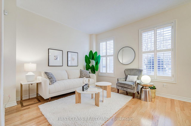 10501 Woodbine Avenue