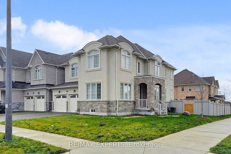 167 FREDERICK PEARSON St, East Gwillimbury, L9N 0Y8 | Image 2