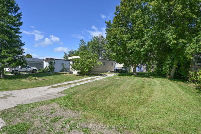 32 Shamrock Crescent