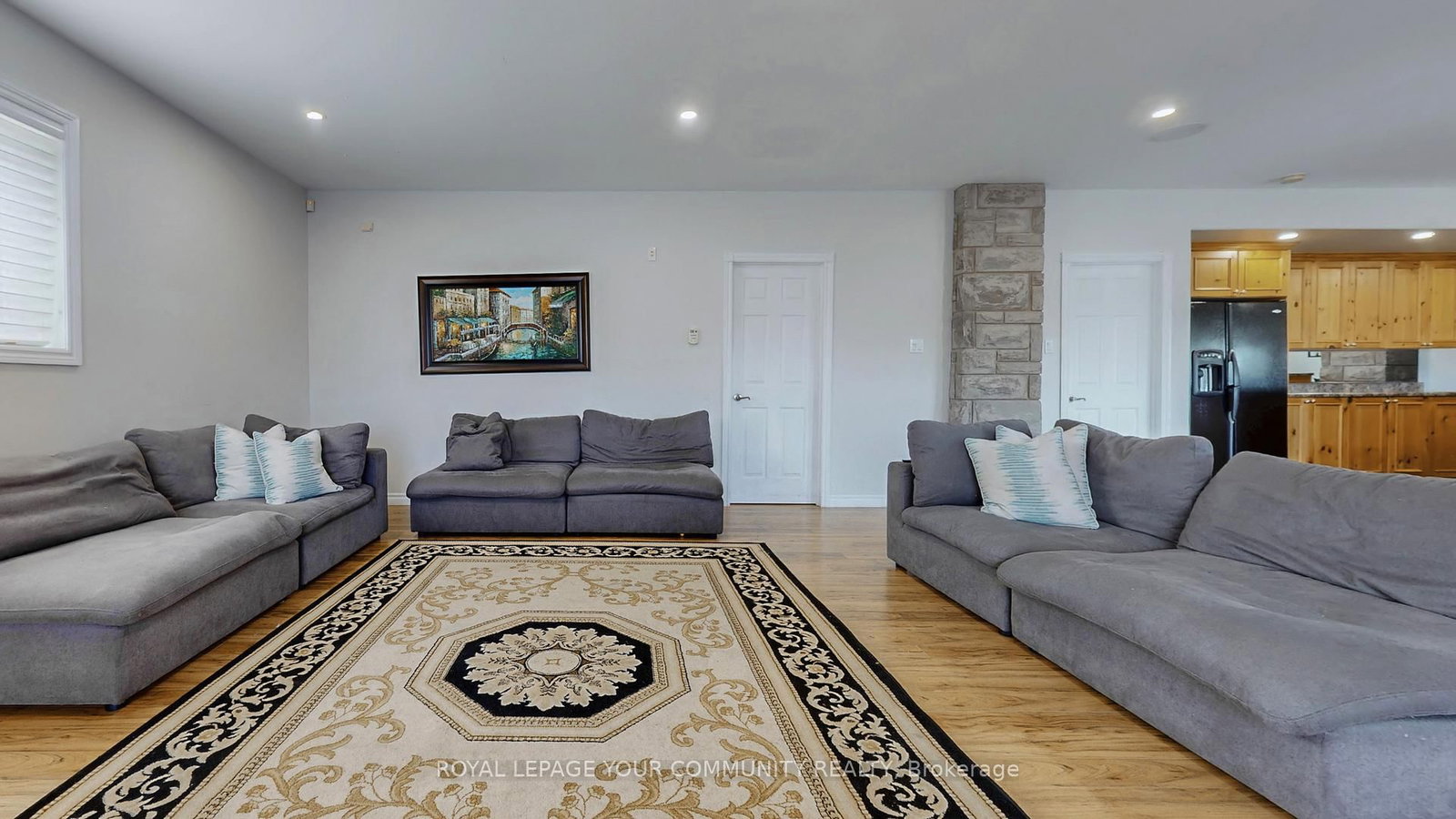 Detached House for sale at 1065 20th Sideroad, King, Ontario, L0G 1T0 - Schomberg - MLS: N12576350