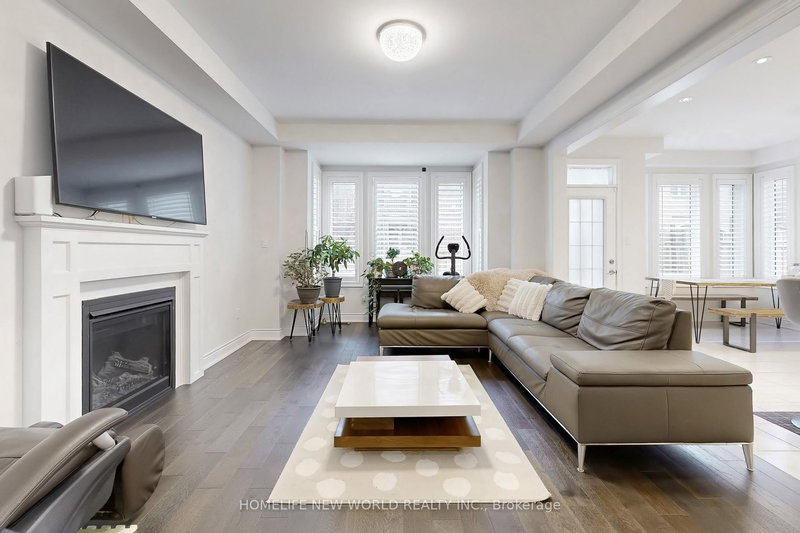 50 Ben Sinclair Ave, East Gwillimbury, L9N 0S2 | Image 3