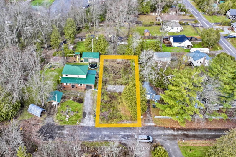 34 Della St, Georgina, L0E 1R0 | Image 2