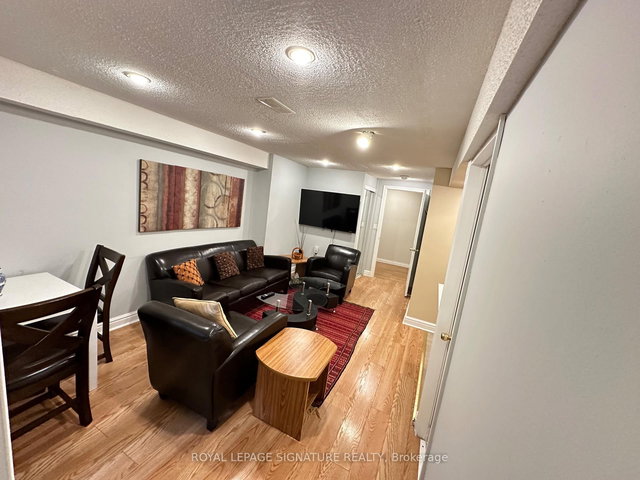 Bsmt - 27 Kiwi Crescent