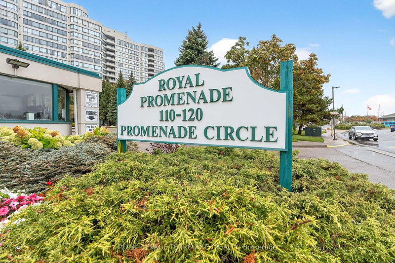1402 - 110 Promenade Circ, Vaughan, L4J 7W8 | Image 2