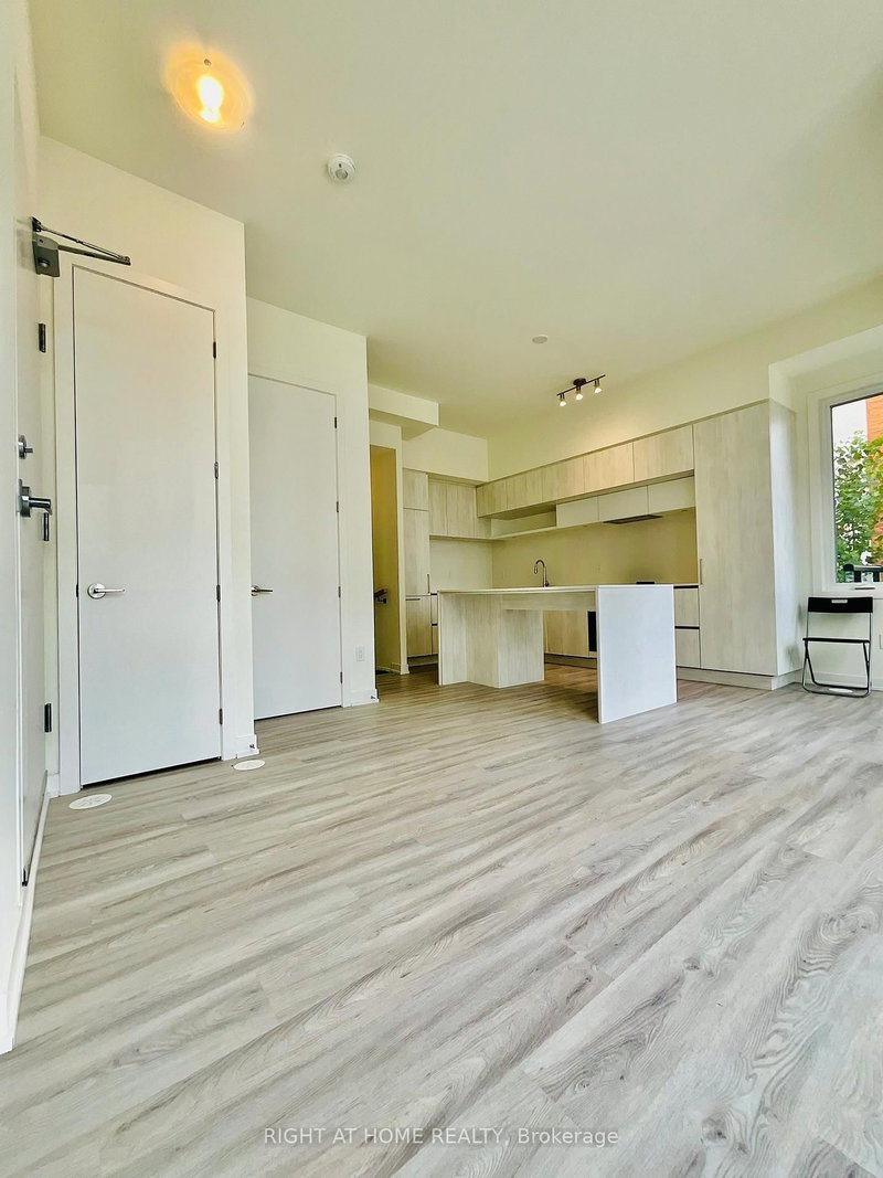 212 - 8 Steckley House Lane, Richmond Hill, L4S 0N1 | Image 3