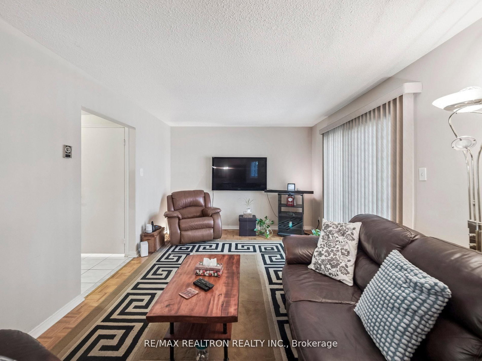 Townhouse sold at 26 Gordon Way, Markham, Ontario, L3T 5A2 - Aileen-Willowbrook - MLS: N12581104