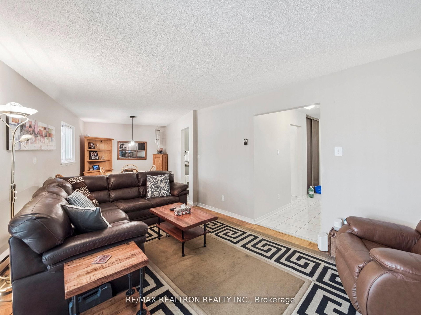 Townhouse sold at 26 Gordon Way, Markham, Ontario, L3T 5A2 - Aileen-Willowbrook - MLS: N12581104