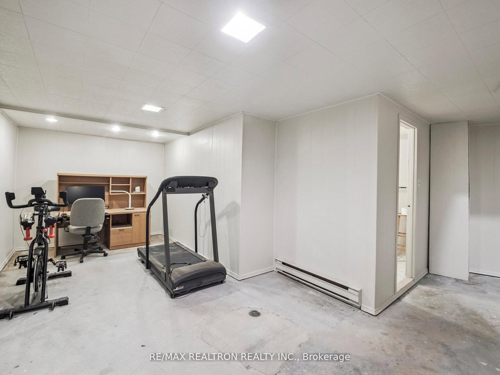 Townhouse sold at 26 Gordon Way, Markham, Ontario, L3T 5A2 - Aileen-Willowbrook - MLS: N12581104