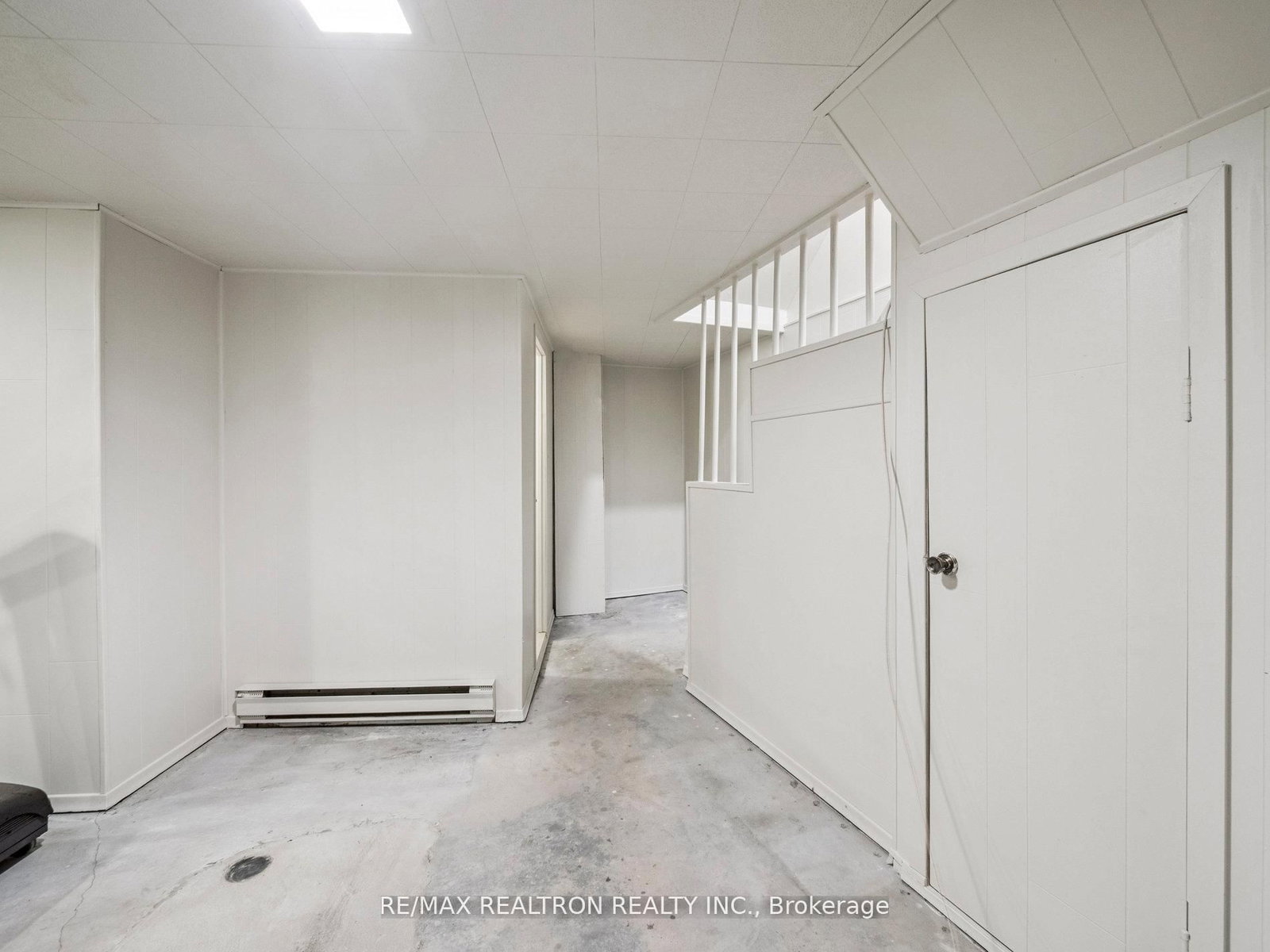 Townhouse sold at 26 Gordon Way, Markham, Ontario, L3T 5A2 - Aileen-Willowbrook - MLS: N12581104