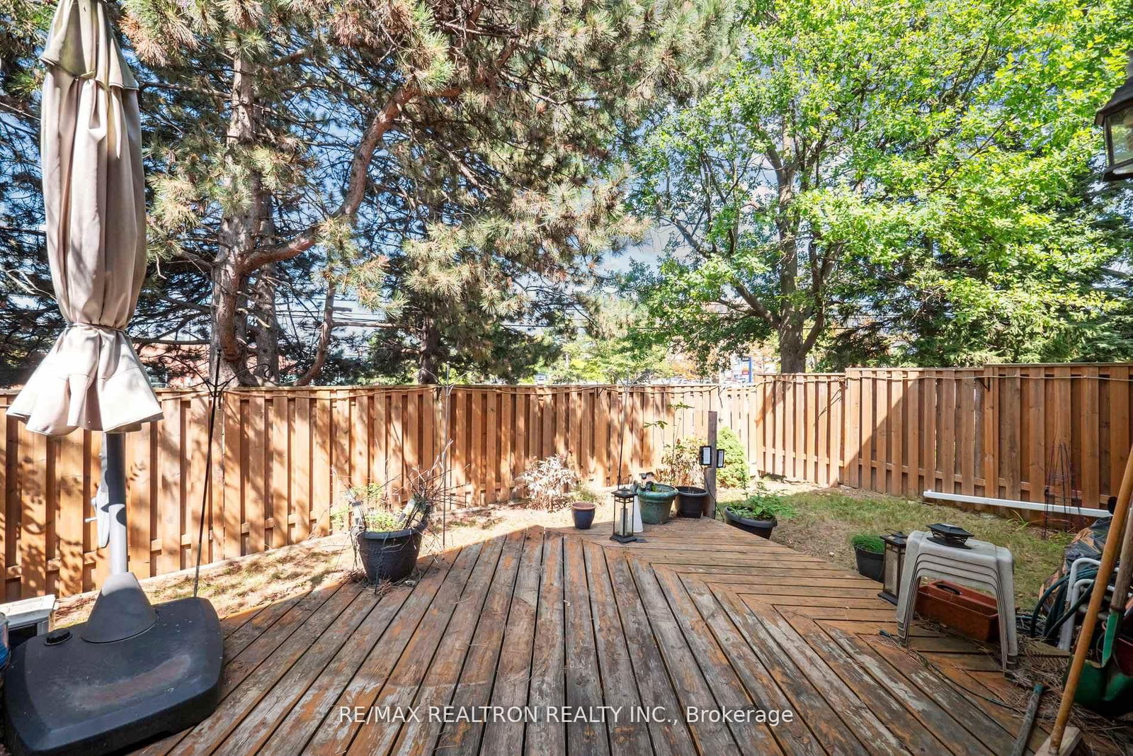 Townhouse sold at 26 Gordon Way, Markham, Ontario, L3T 5A2 - Aileen-Willowbrook - MLS: N12581104